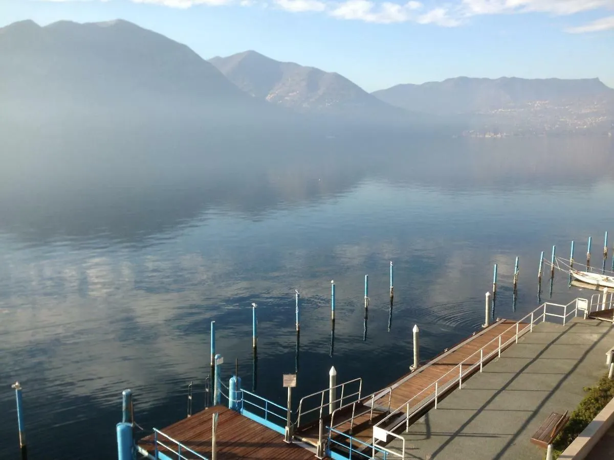 Residenza Di Prestigio In Riva Al Lago Marone Primo Piano