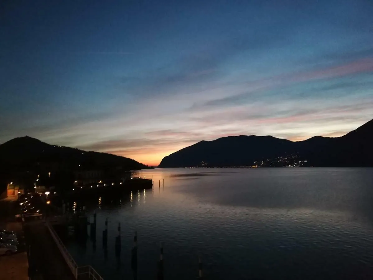 Residenza Di Prestigio In Riva Al Lago Marone Primo Piano Apartment