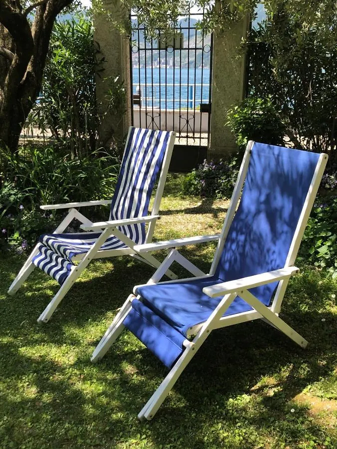 Appartement Residenza Di Prestigio In Riva Al Lago Marone Primo Piano Italie
