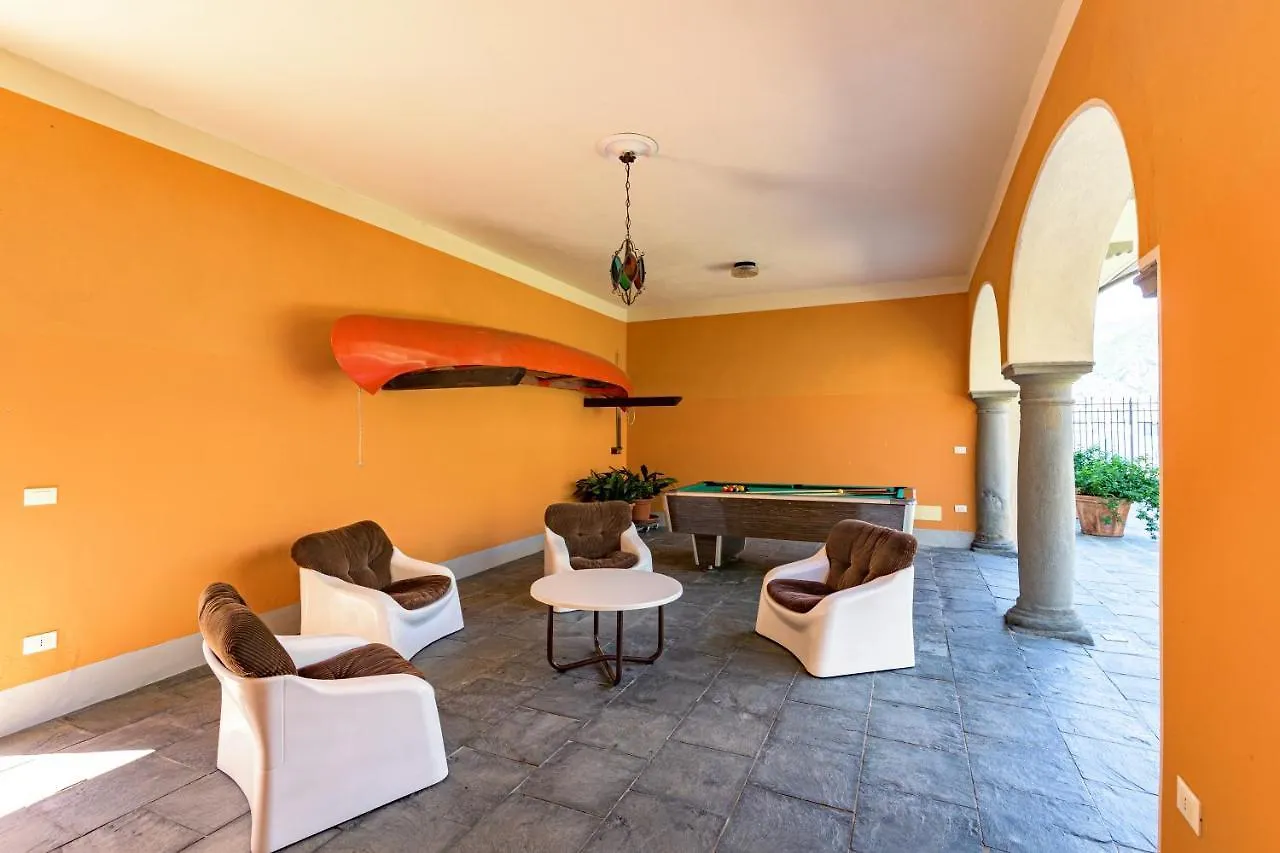 Residenza Di Prestigio In Riva Al Lago Marone Primo Piano
